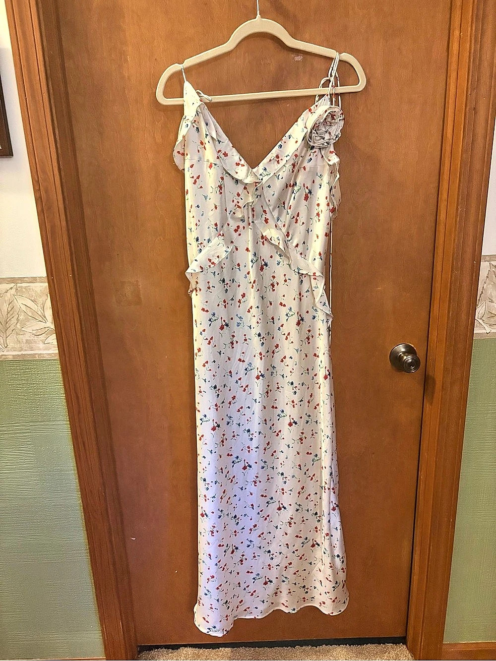 Bardot sleeveless ruffle Floral Midi Dress White & Red XXL